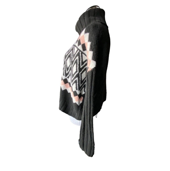 SO Black Turtleneck Oversized Sweater - Picture 3 of 9